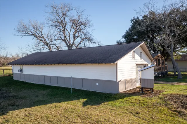 $249,000 | 210 West Mulberry Avenue, Wharton, TX 77488