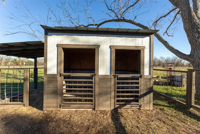 $249,000 | 210 West Mulberry Avenue, Wharton, TX 77488