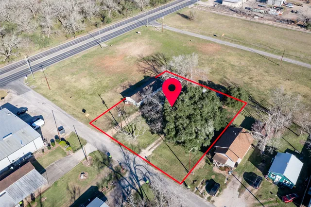 $249,000 | 210 West Mulberry Avenue, Wharton, TX 77488