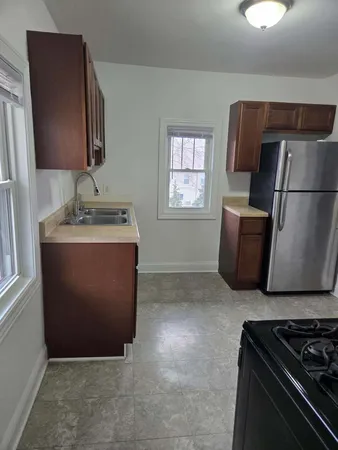 $1,450 | 417 North Main Street, Algonquin, IL 60102