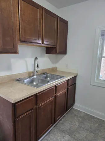 $1,450 | 417 North Main Street, Algonquin, IL 60102