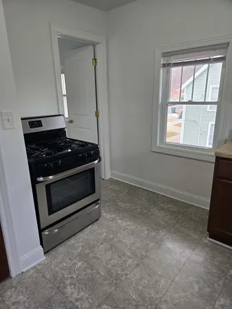 $1,450 | 417 North Main Street, Algonquin, IL 60102