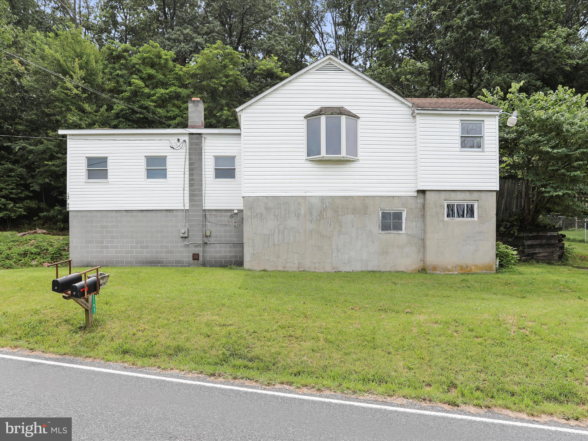 12188 Old Rte 16 Waynesboro, PA 17268 - Photo 5 of 36 Gallery Image 5
