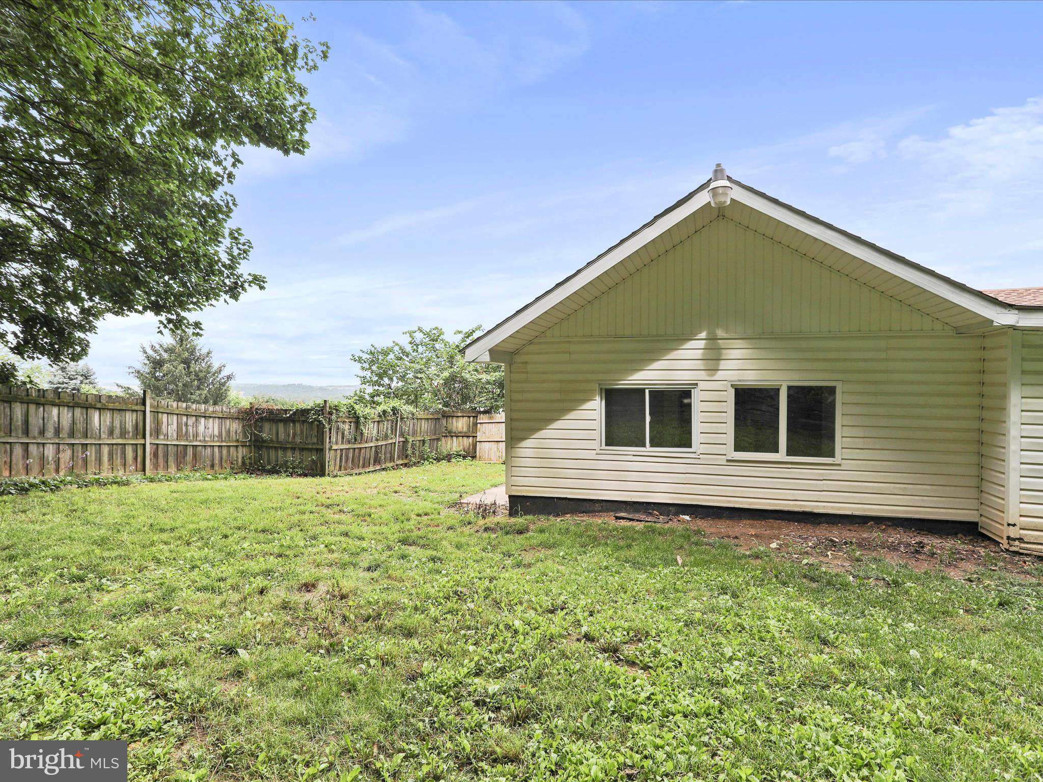 12188 Old Rte 16 Waynesboro, PA 17268 - Photo 8 of 36 Gallery Image 8