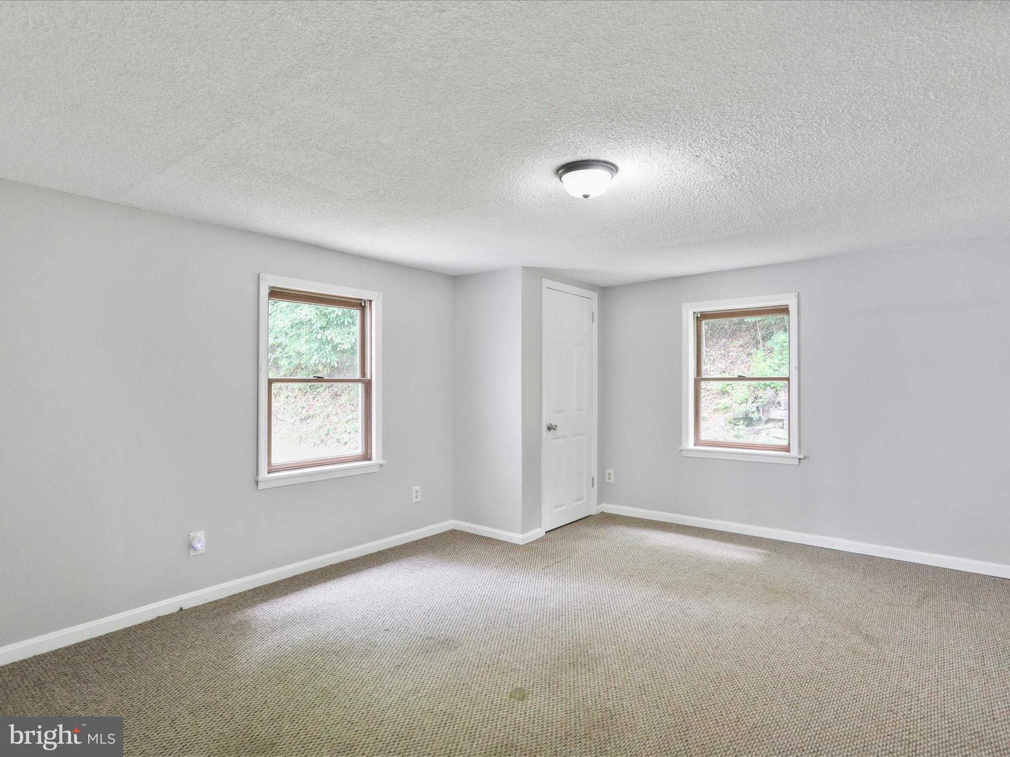 12188 Old Rte 16 Waynesboro, PA 17268 - Photo 10 of 36 Gallery Image 10