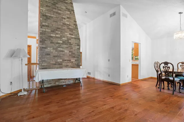 $600,000 | 4512 Williston Road, Minnetonka, MN 55345