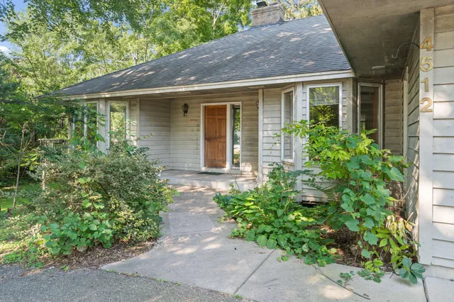 $600,000 | 4512 Williston Road, Minnetonka, MN 55345