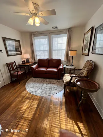 $1,800 | 436 State Street, Bay St. Louis, MS 39520