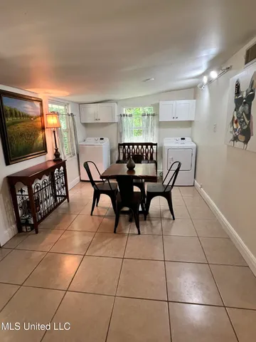 $1,800 | 436 State Street, Bay St. Louis, MS 39520