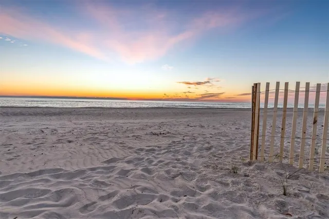 $285,000 | 3745 Almeria Avenue, Unit 6S, Sarasota, FL 34239