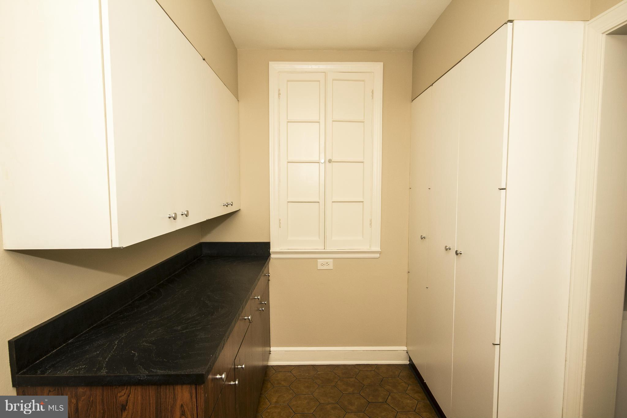 5504 Kemper Road Baltimore, MD 21210 - Photo 18 of 29 Butler's Pantry