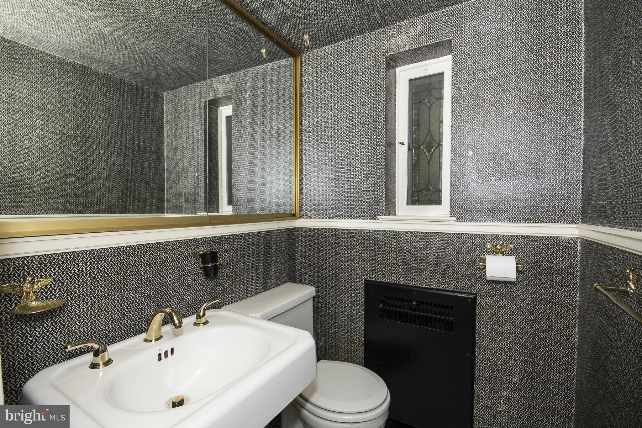 5504 Kemper Road Baltimore, MD 21210 - Photo 20 of 29 First Floor Powder Room