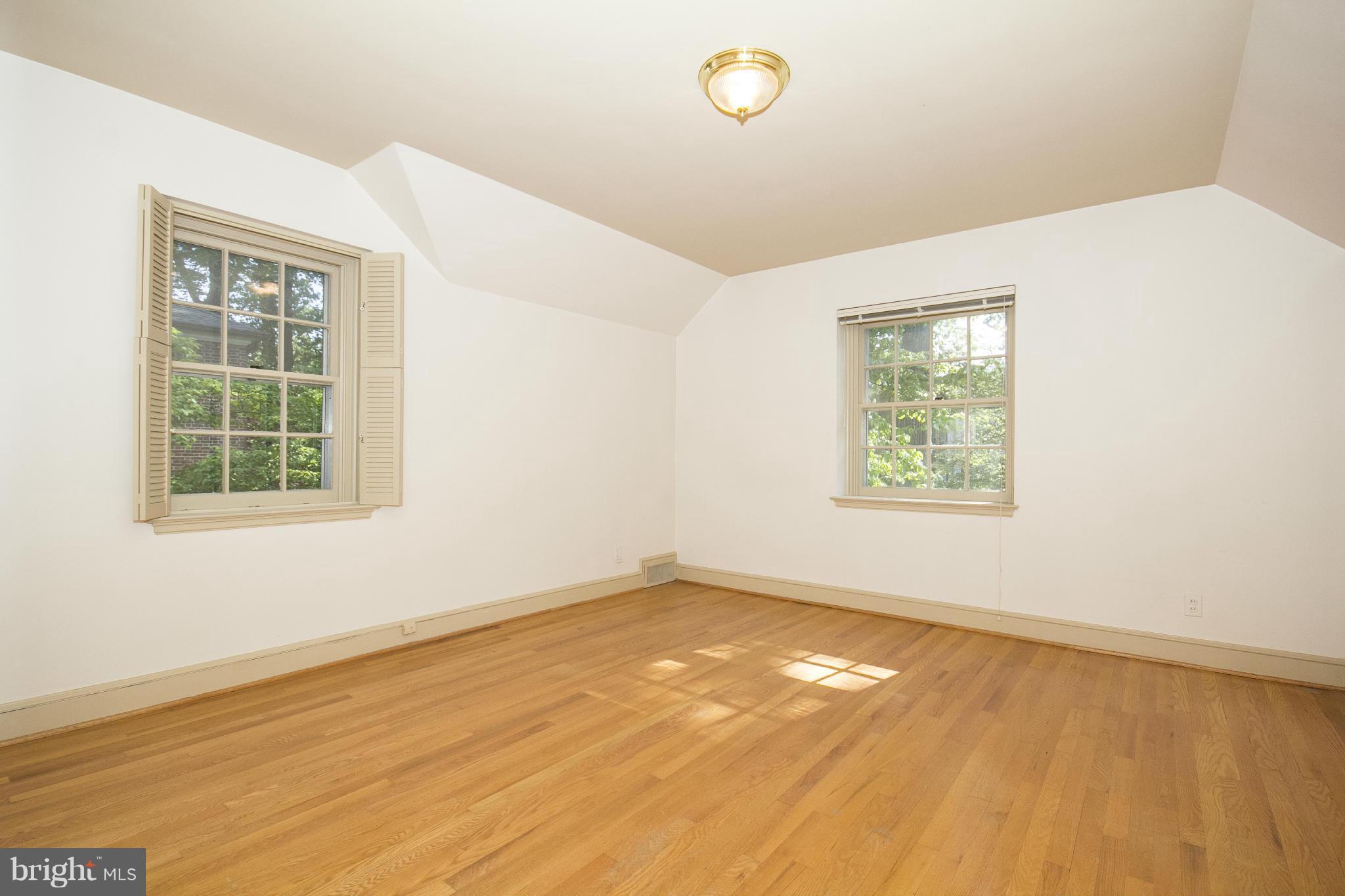 5504 Kemper Road Baltimore, MD 21210 - Photo 24 of 29 Second Bedroom