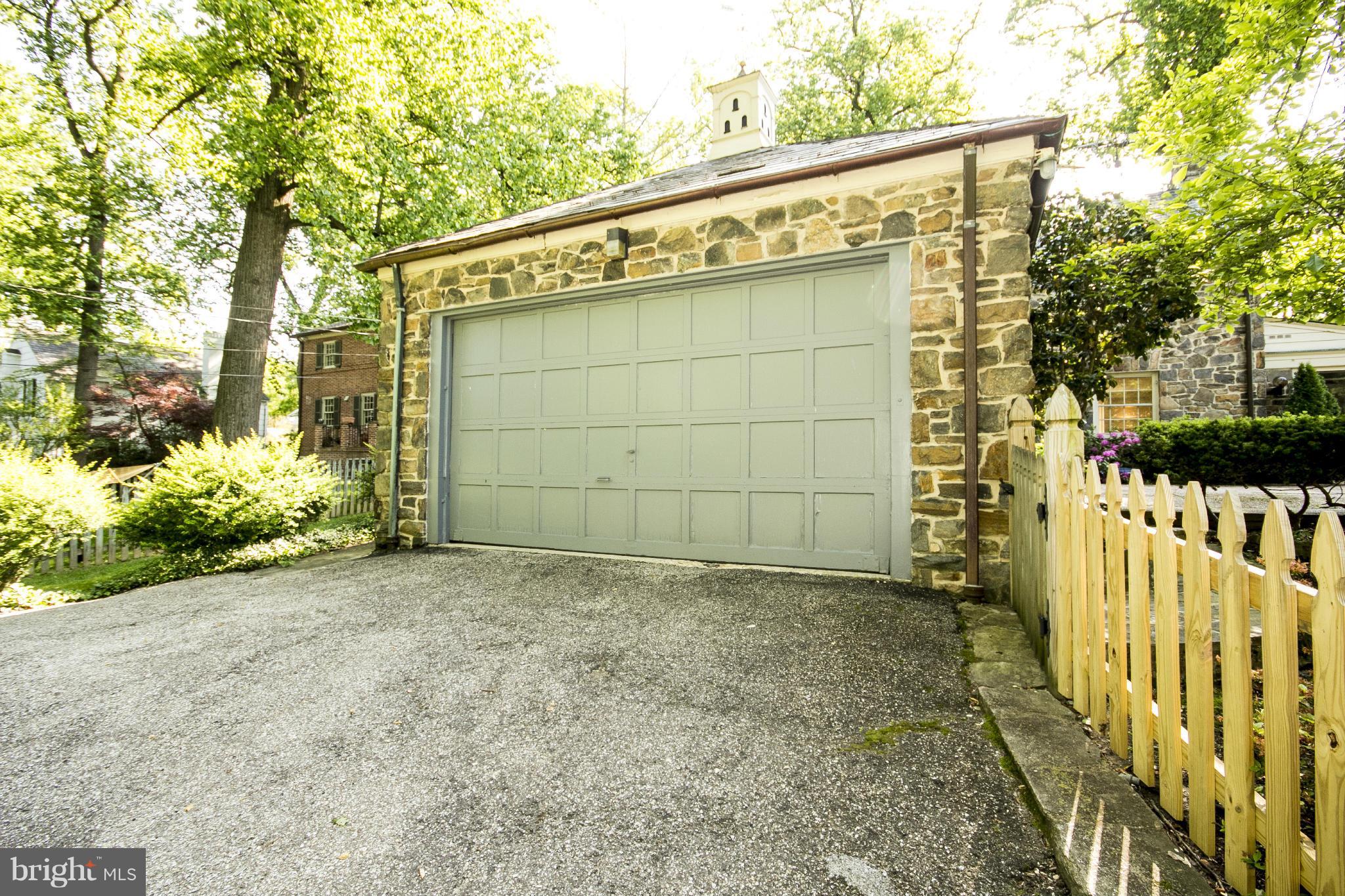 5504 Kemper Road Baltimore, MD 21210 - Photo 6 of 29 Garage entry from Private Alley