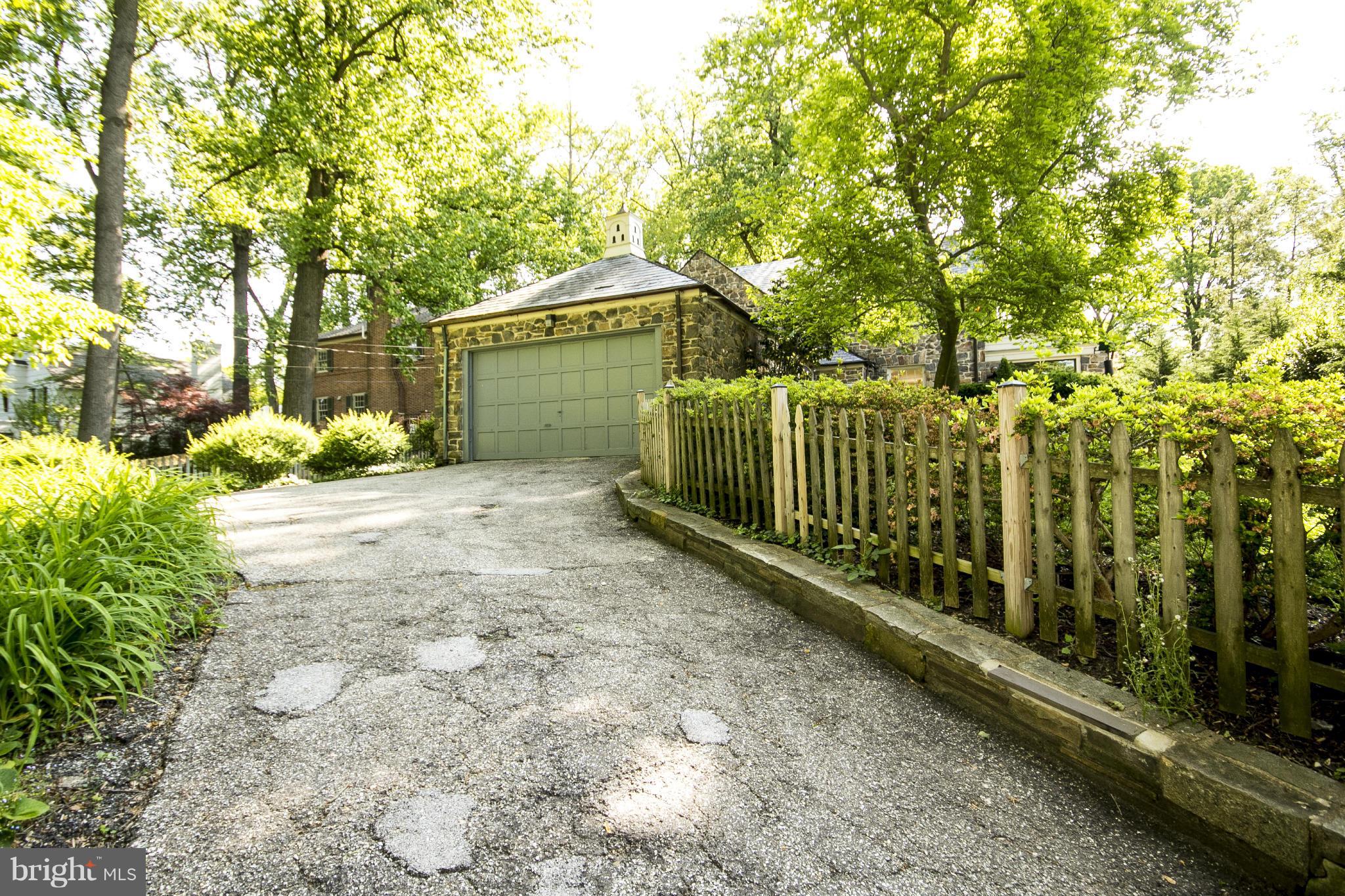 5504 Kemper Road Baltimore, MD 21210 - Photo 7 of 29 Driveway to Garage