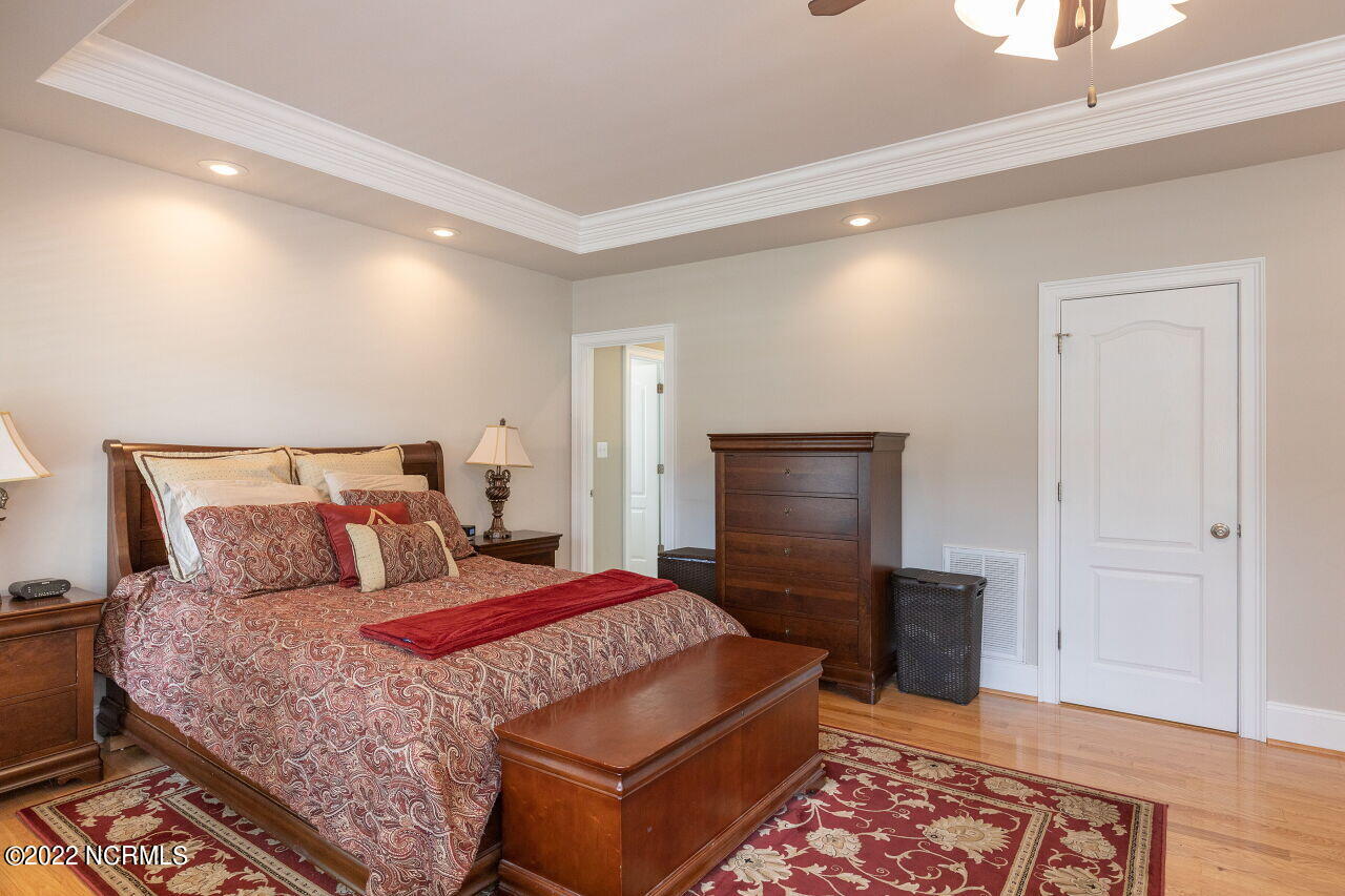 7300 Cleveland Road Clayton, NC 27520 - Photo 18 of 42 018-1280x960-first-floor-master-bedroom