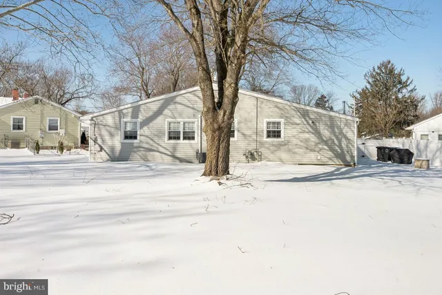 $299,000 | 8 Lancia Place, Lindenwold, NJ 08021