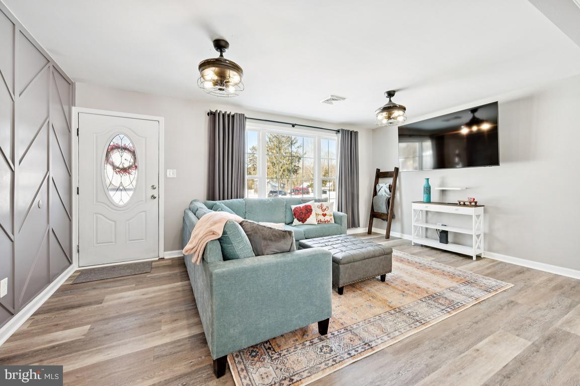 8 Lancia Place Lindenwold, NJ 08021 - Photo 3 of 24 a living room with furniture and a large window