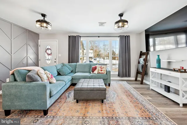 $299,000 | 8 Lancia Place, Lindenwold, NJ 08021