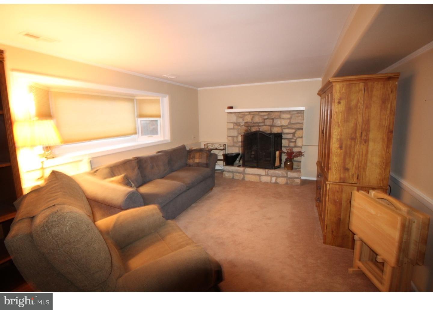 1300 Sloane Road Warminster, PA 18974 - Photo 6 of 10 Family Room