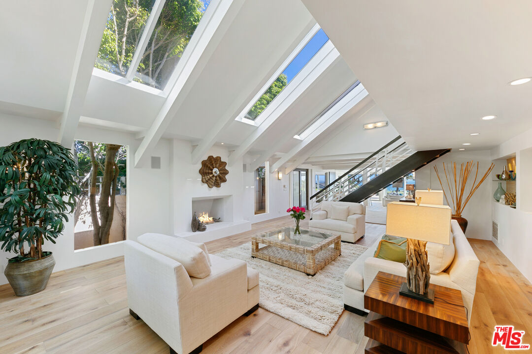 31522 Broad Beach Road Malibu, CA 90265 - Photo 7 of 48