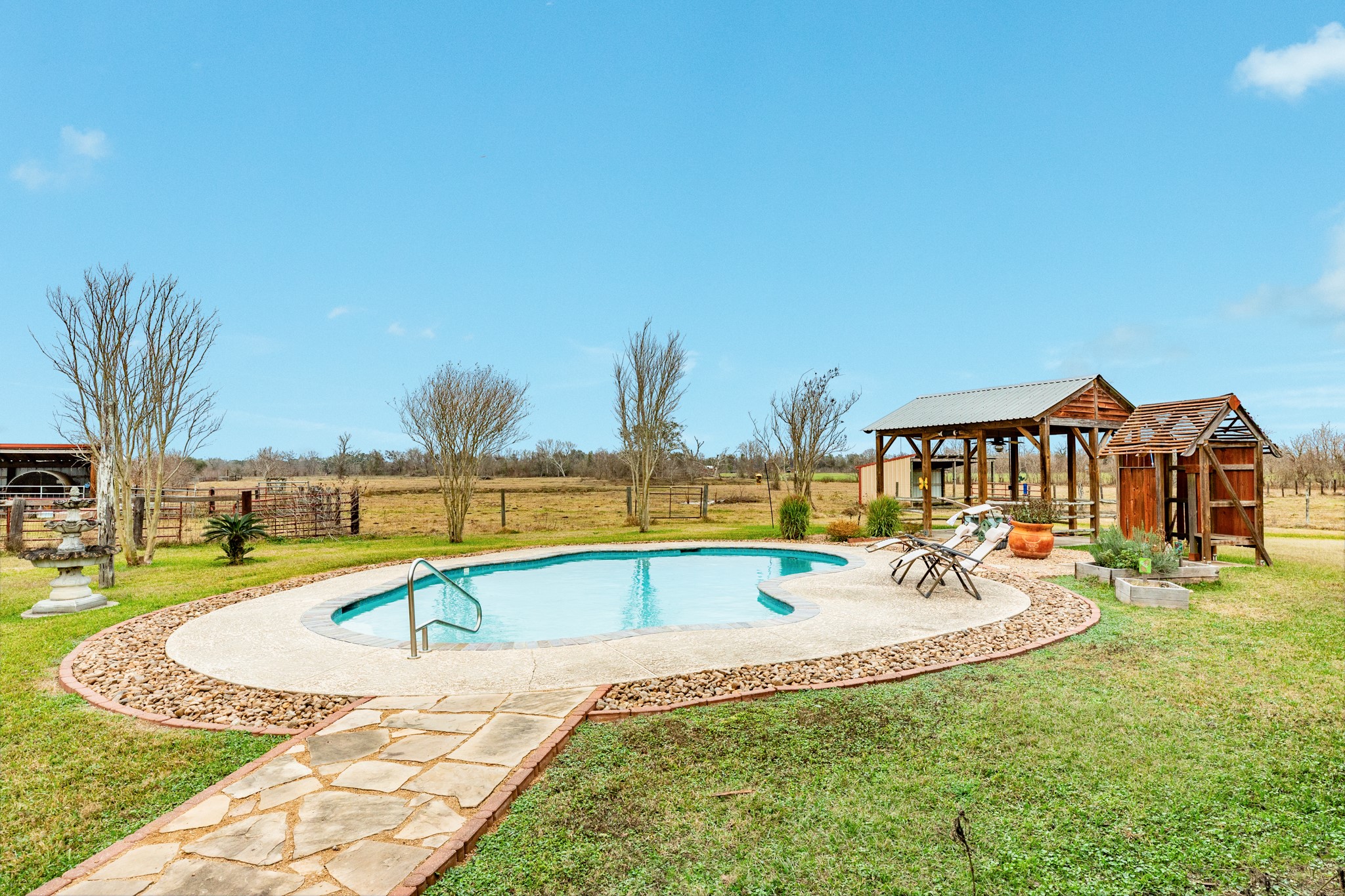 1516 County Road 34 Angleton, TX 77515 - Photo 36 of 47