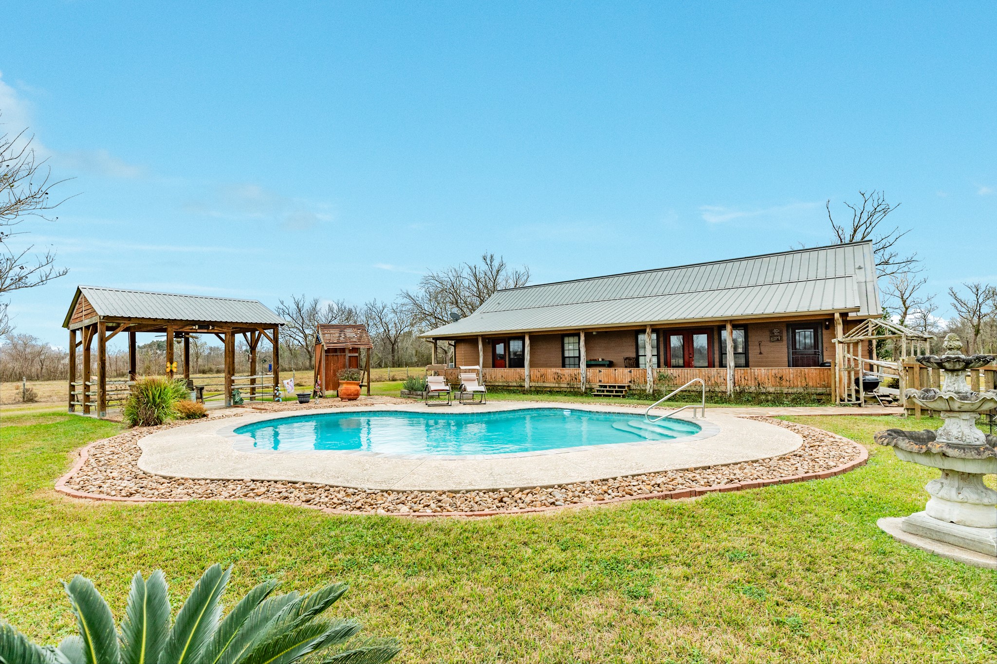 1516 County Road 34 Angleton, TX 77515 - Photo 37 of 47