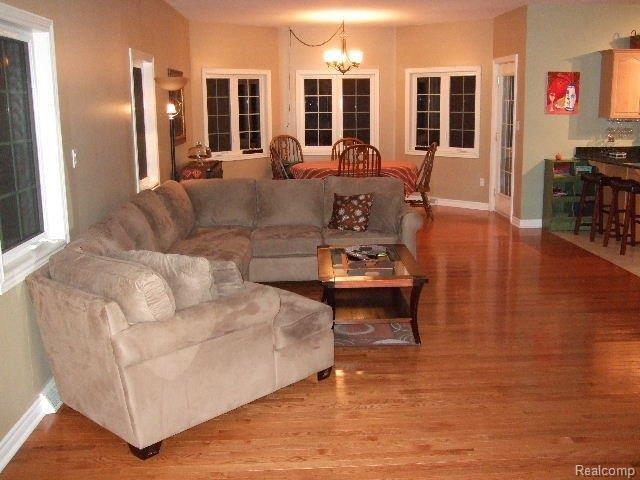15729 Hannan Road Romulus, MI 48174 - Photo 5 of 17 GREAT ROOM
