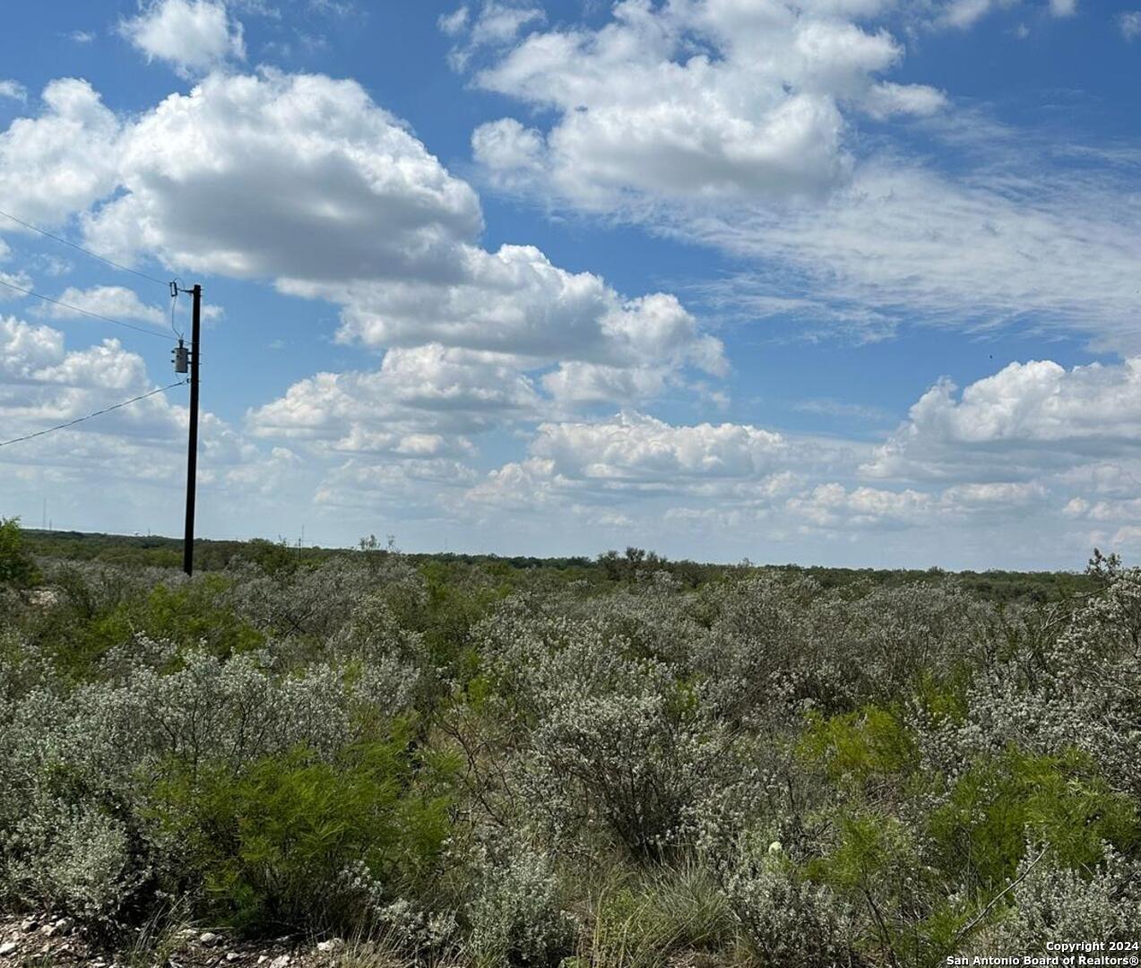 87 Legend Hills Uvalde, TX 78801 - Photo 2 of 7