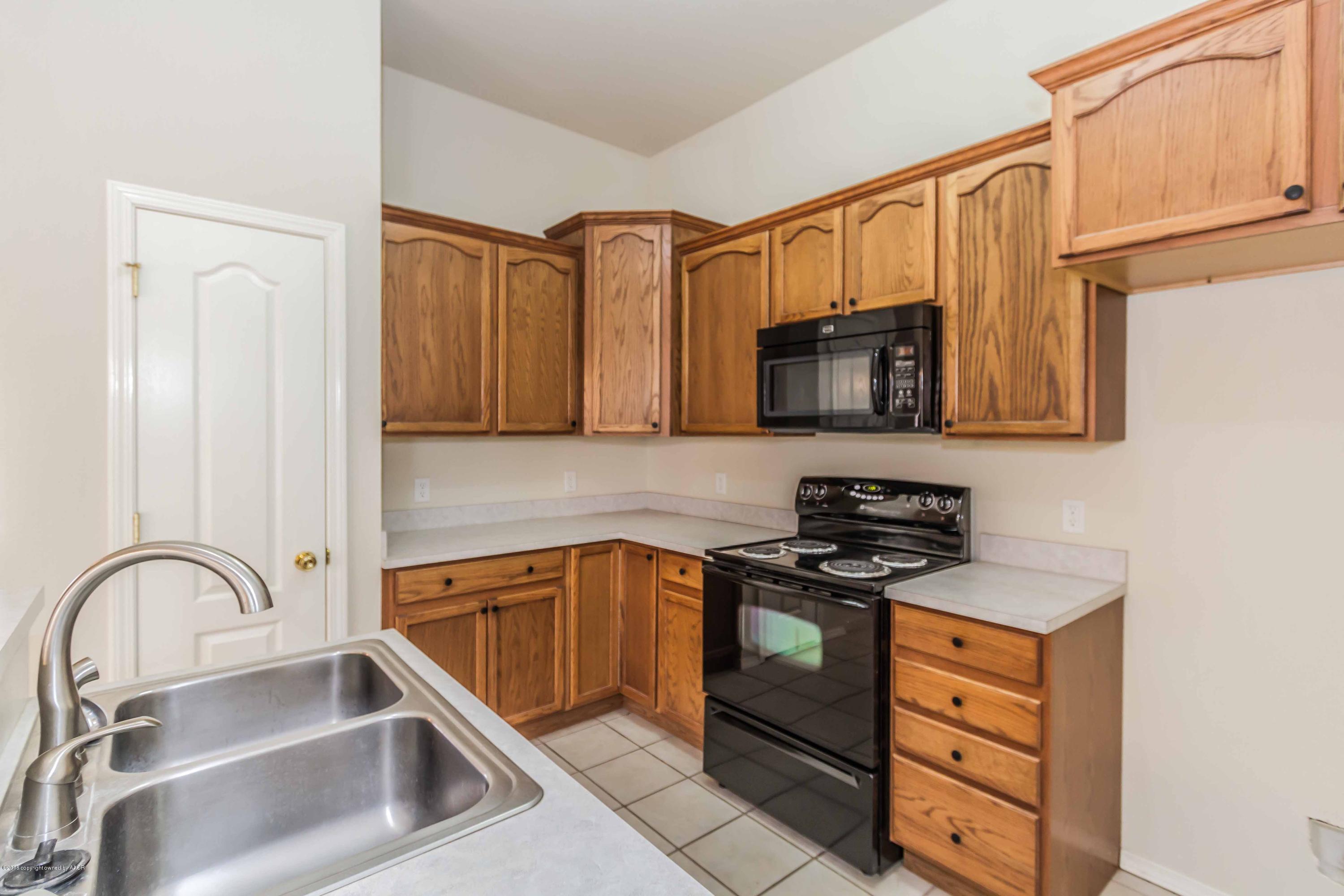 4813 Mc Kinley Lane Amarillo, TX 79110 - Photo 14 of 41 KITCHEN VIEW 6