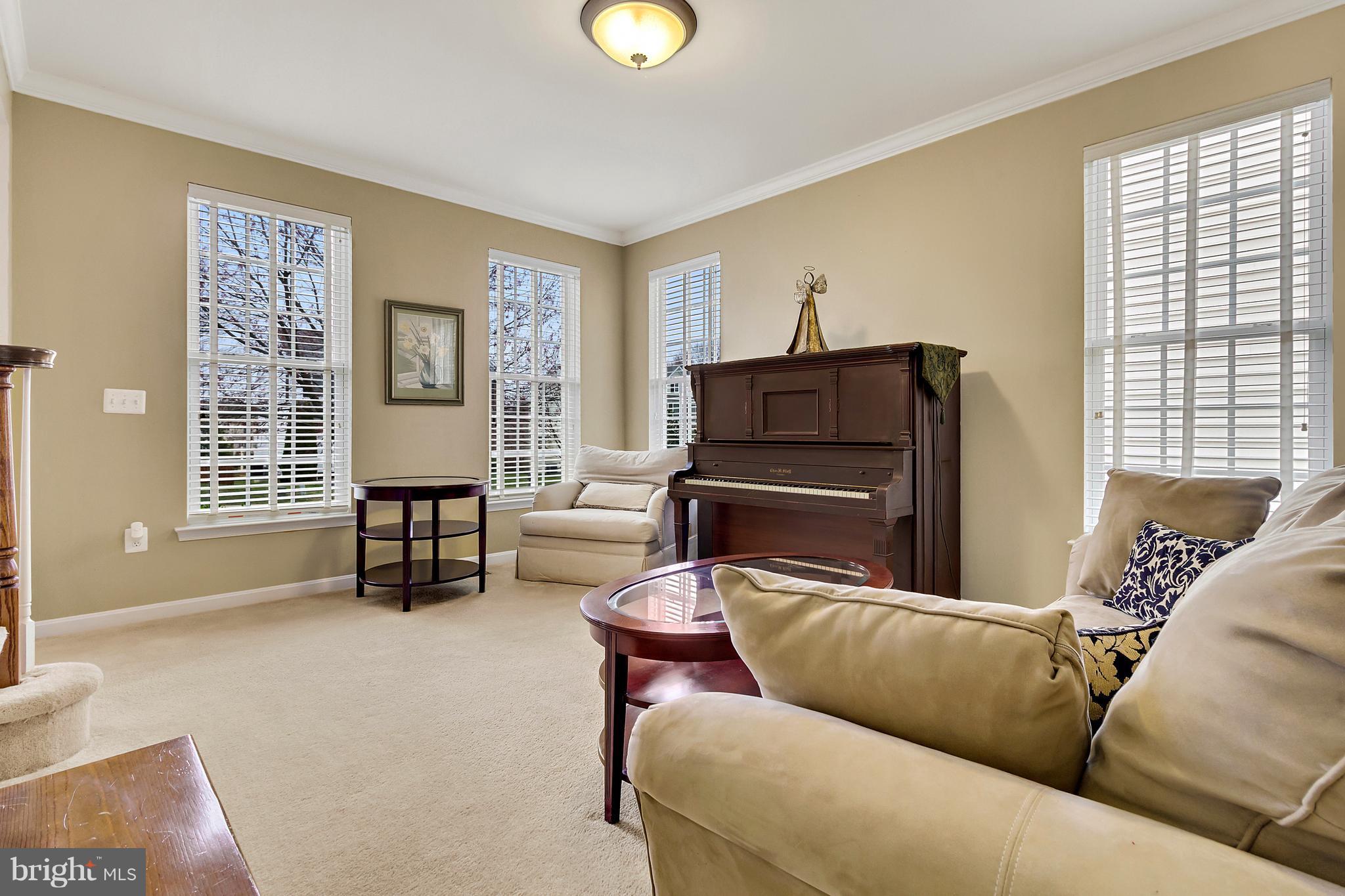 691 Hunters Road Culpeper, VA 22701 - Photo 3 of 26 Living Room