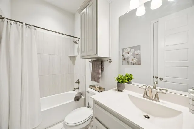 $425,000 | 7005 Willow Wood Street, Rowlett, TX 75089