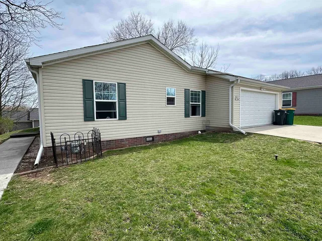 $159,900 | W211N11454 Woodfield Lane, Germantown, WI 53022