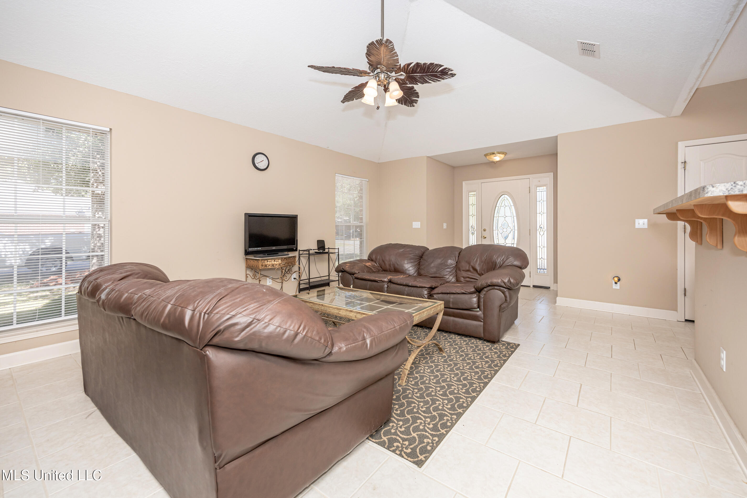 3101 Seahorse Road Gautier, MS 39553 - Photo 14 of 35 IMG_5215