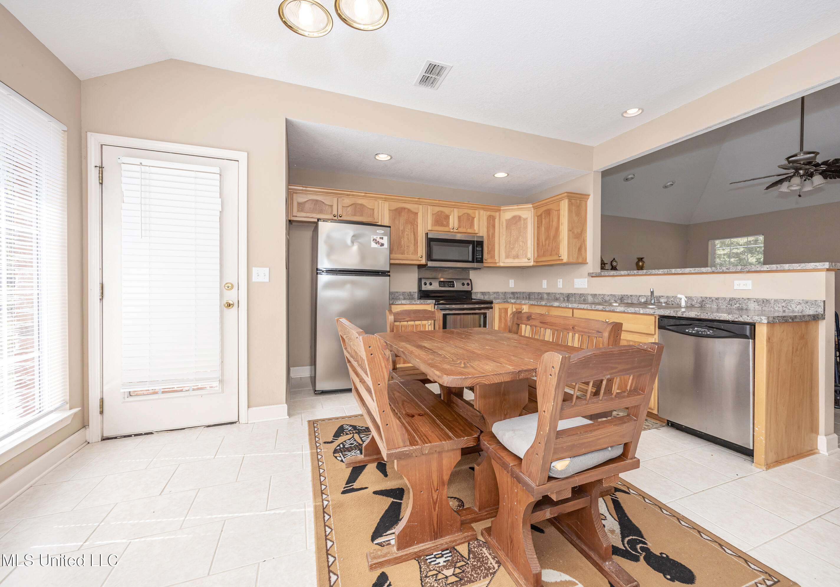 3101 Seahorse Road Gautier, MS 39553 - Photo 17 of 35 IMG_5194