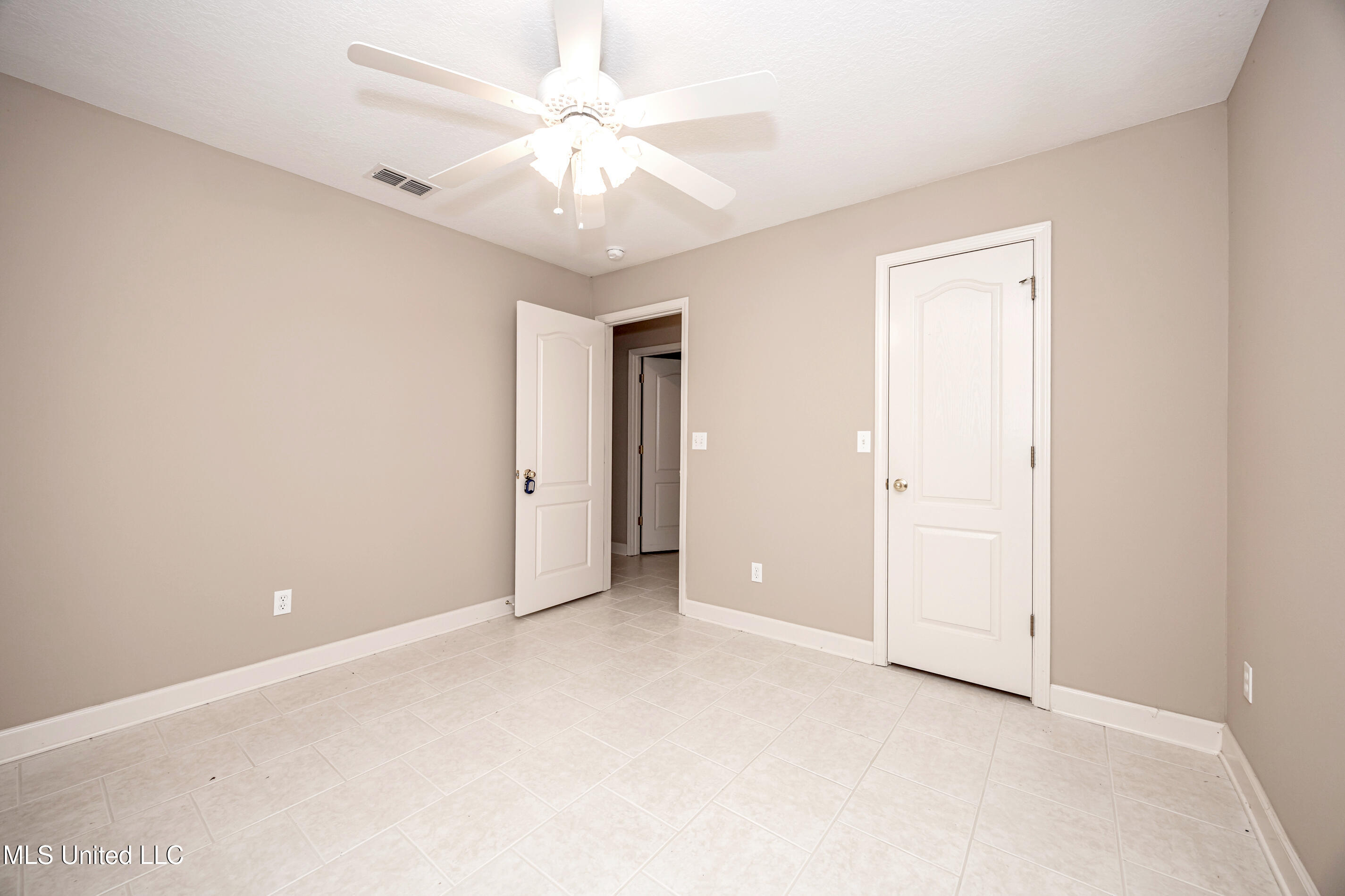 3101 Seahorse Road Gautier, MS 39553 - Photo 25 of 35 IMG_5179