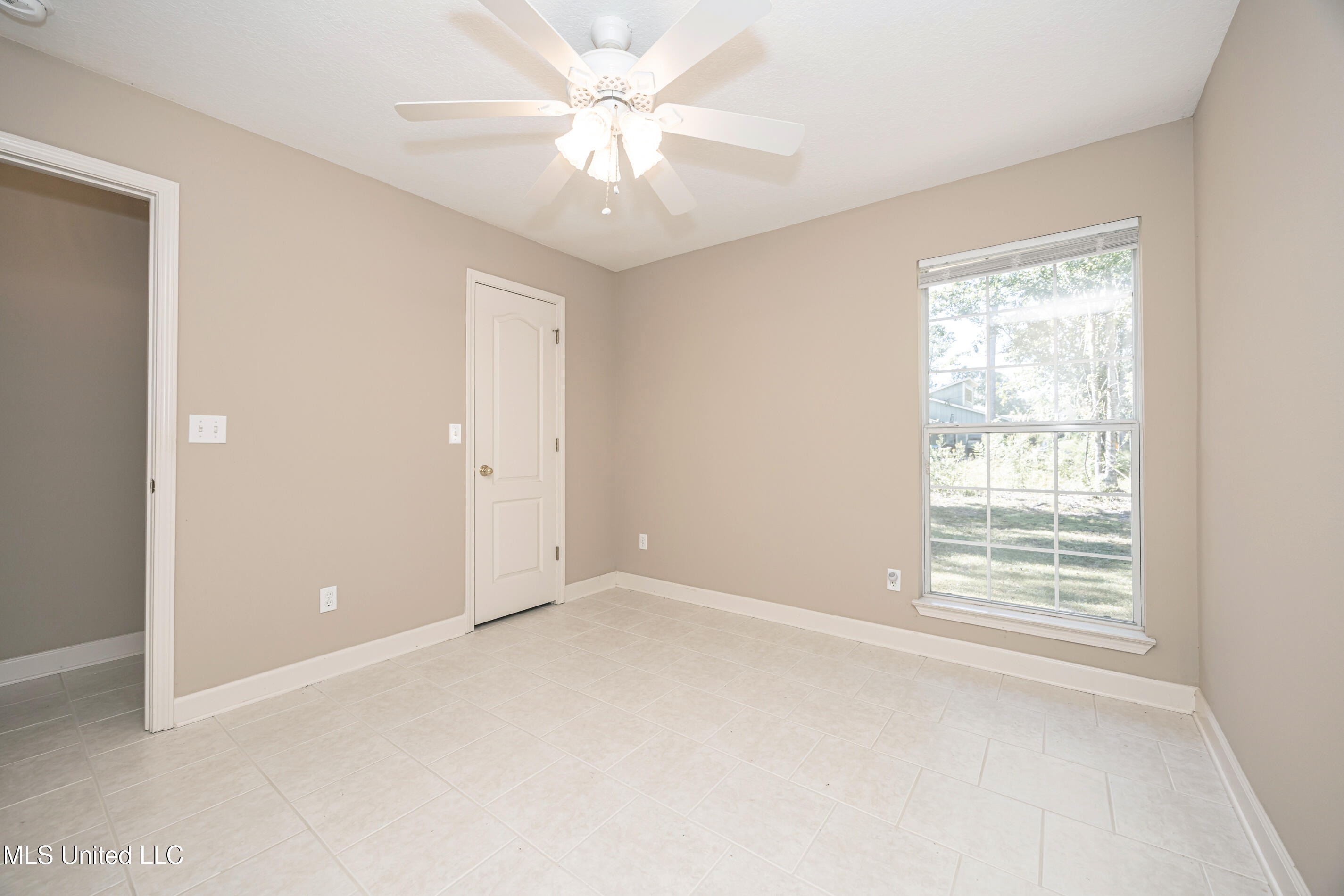 3101 Seahorse Road Gautier, MS 39553 - Photo 28 of 35 IMG_5185