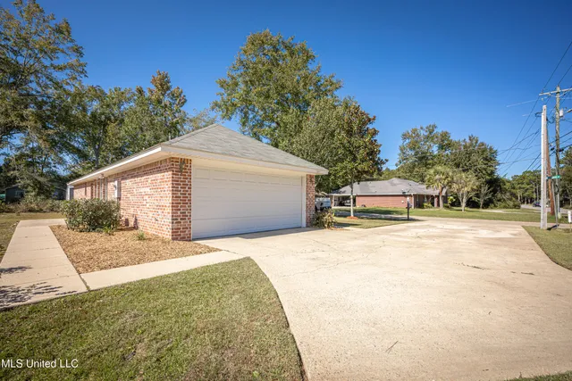 $235,000 | 3101 Seahorse Road, Gautier, MS 39553