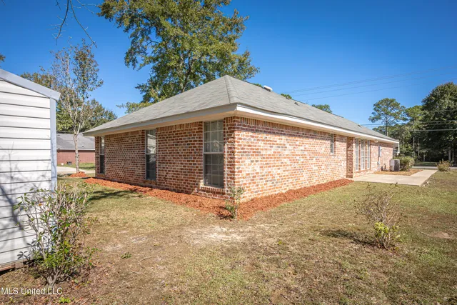 $235,000 | 3101 Seahorse Road, Gautier, MS 39553