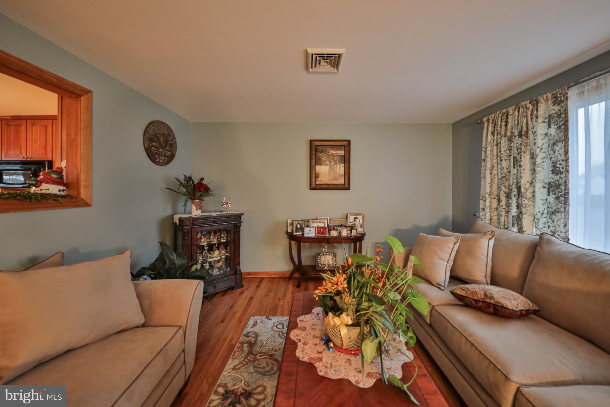 462 Midland Road Nazareth, PA 18064 - Photo 7 of 50 Gallery Image 7