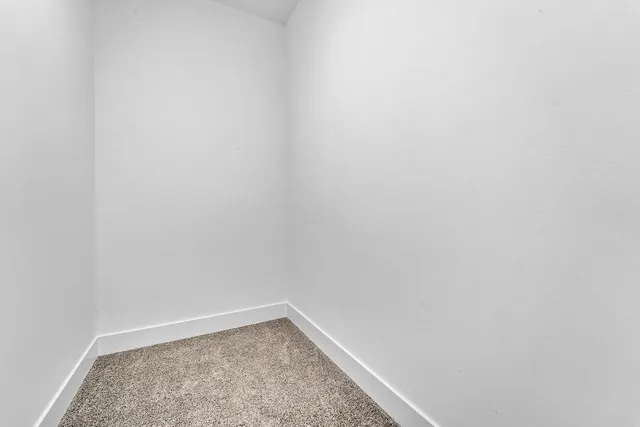 $549,900 | 624 Kettle Moraine Drive South, Slinger, WI 53086