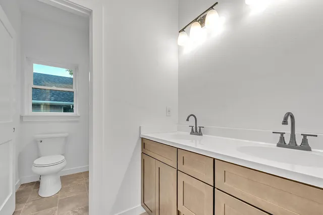 $549,900 | 624 Kettle Moraine Drive South, Slinger, WI 53086