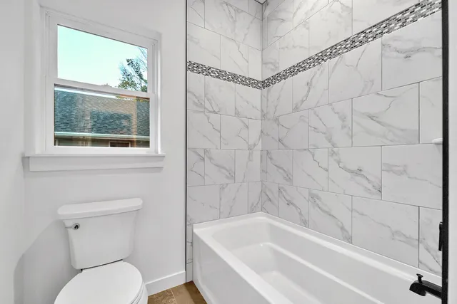 $549,900 | 624 Kettle Moraine Drive South, Slinger, WI 53086