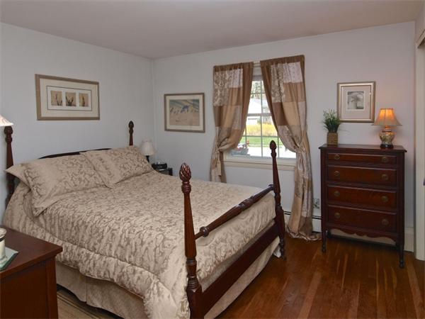 16 Rockridge Road Natick, MA 01760 - Photo 14 of 30 Gallery Image 14