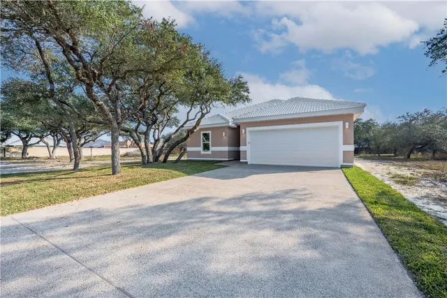 $540,000 | 24 St Andrews Place, Rockport, TX 78382