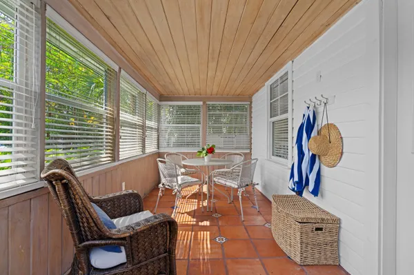 $5,000 | 122 Southeast 7th Avenue, Delray Beach, FL 33483