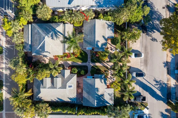 $5,000 | 122 Southeast 7th Avenue, Delray Beach, FL 33483