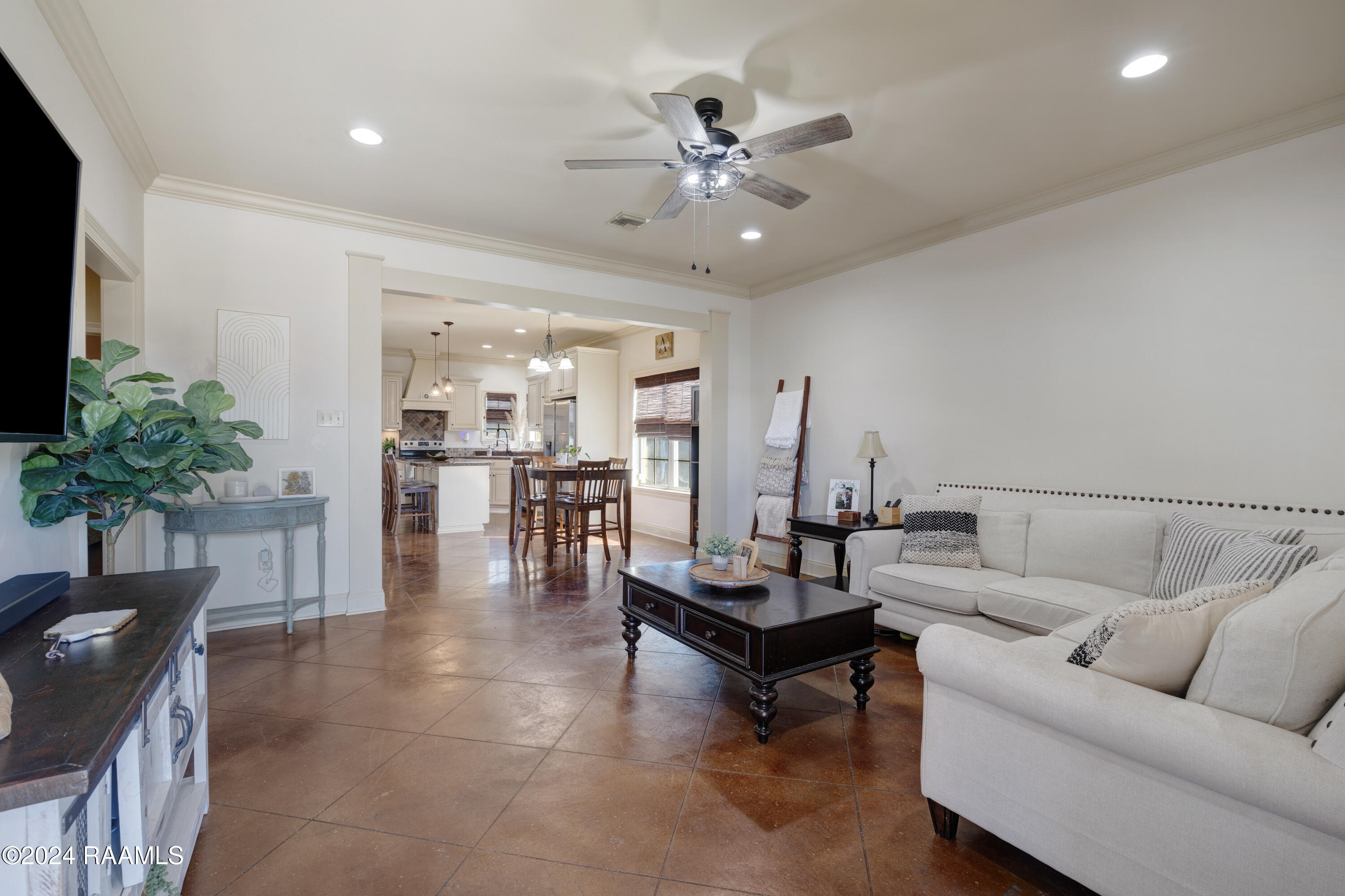 911 Russo Road New Iberia, LA 70563 - Photo 2 of 25 911 Russo-3