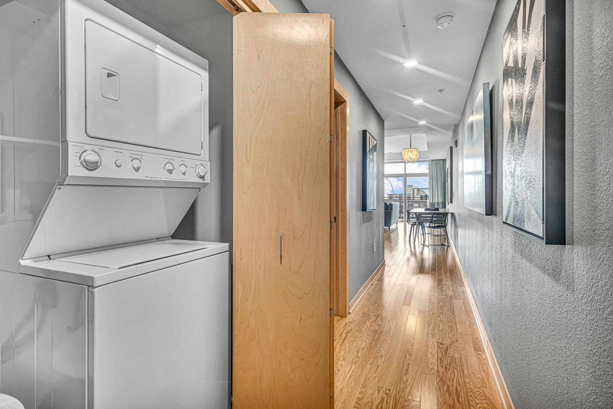 106 West Seeboth Street, Unit 813 Milwaukee, WI 53204 - Photo 19 of 48 In-Unit Laundry