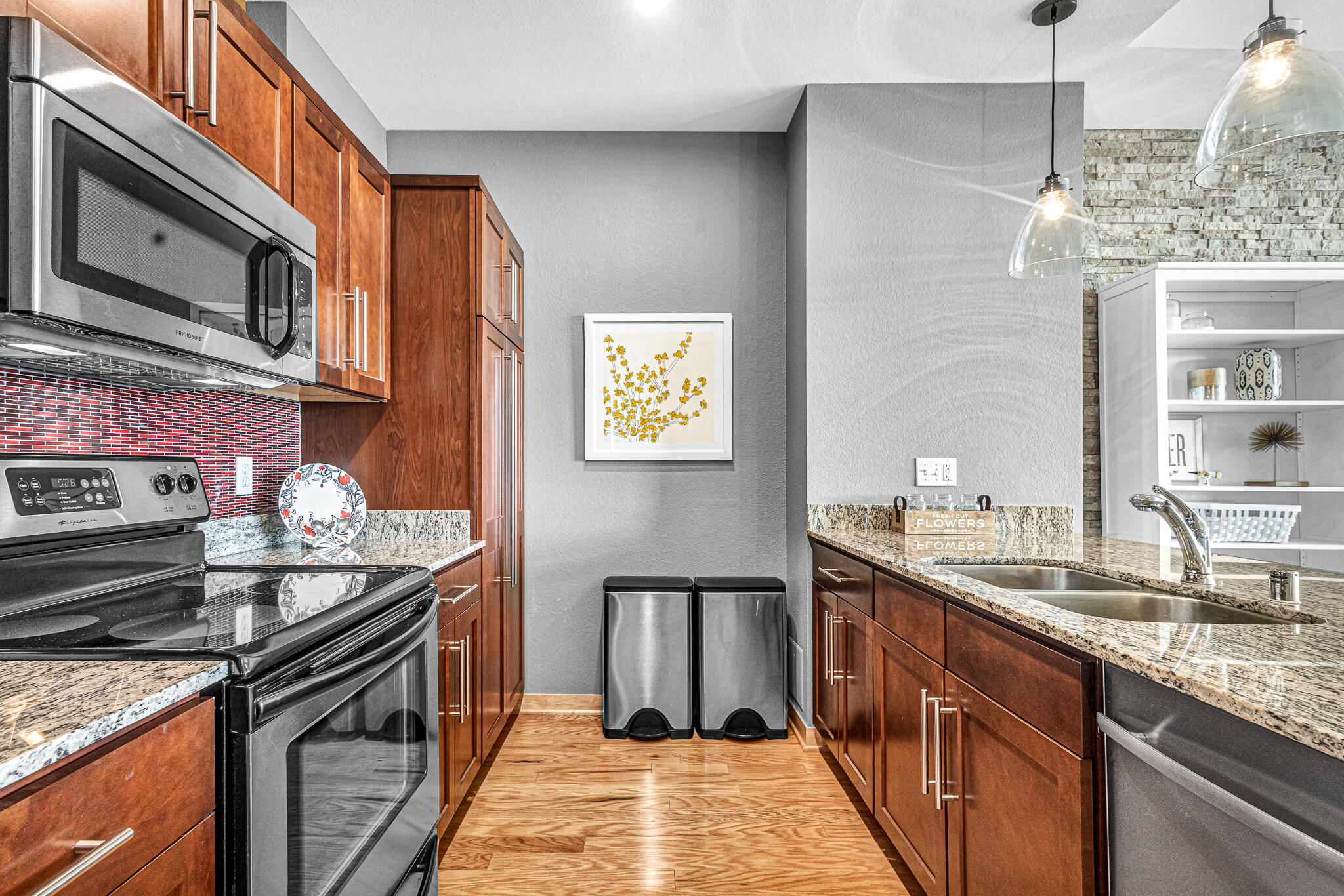 106 West Seeboth Street, Unit 813 Milwaukee, WI 53204 - Photo 24 of 48 Kitchen